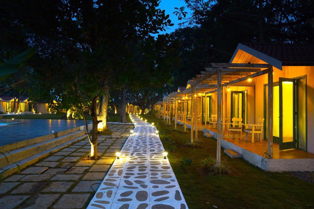 Blu Resorts Вагатор Екстериор снимка