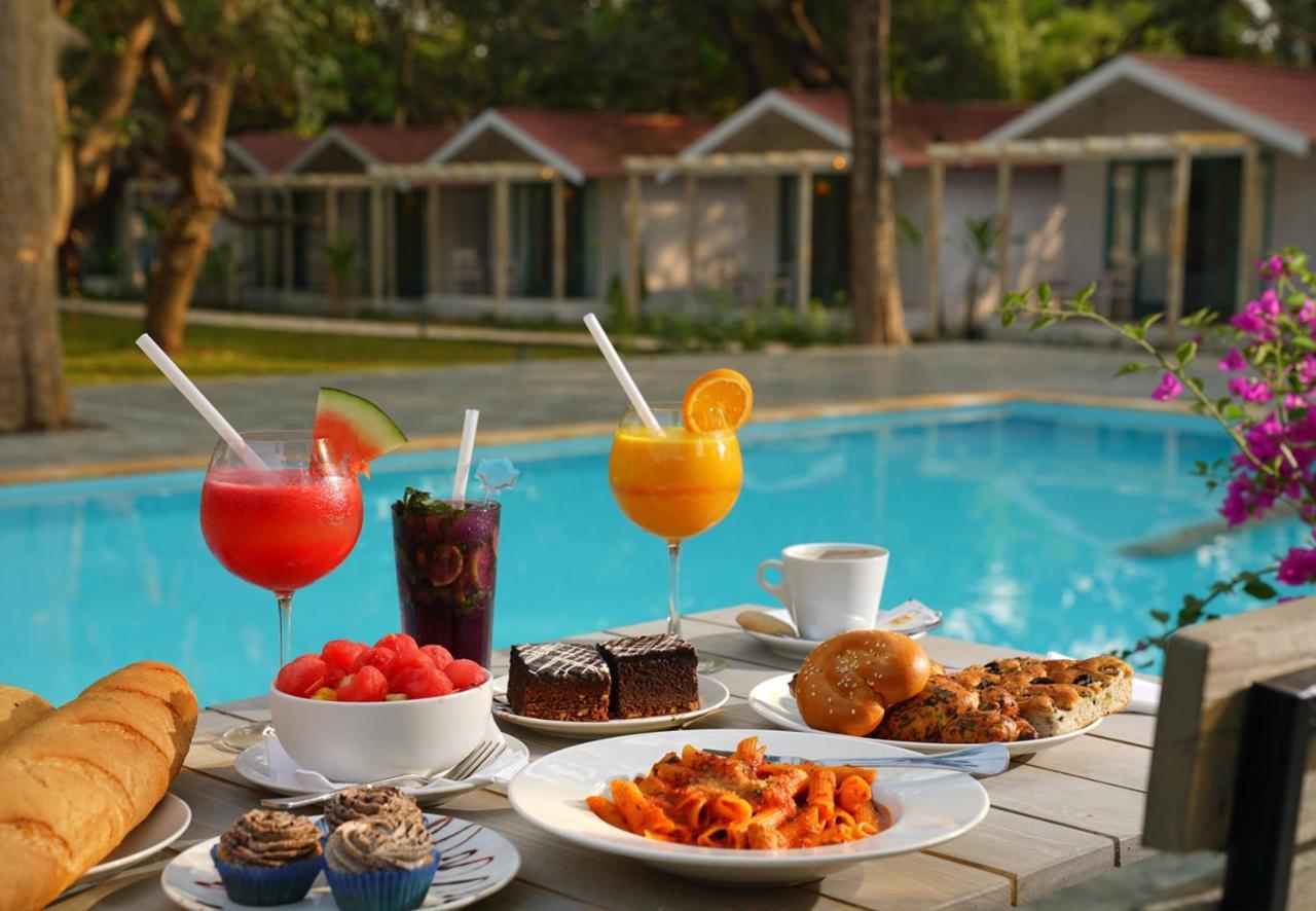 Blu Resorts Вагатор Екстериор снимка
